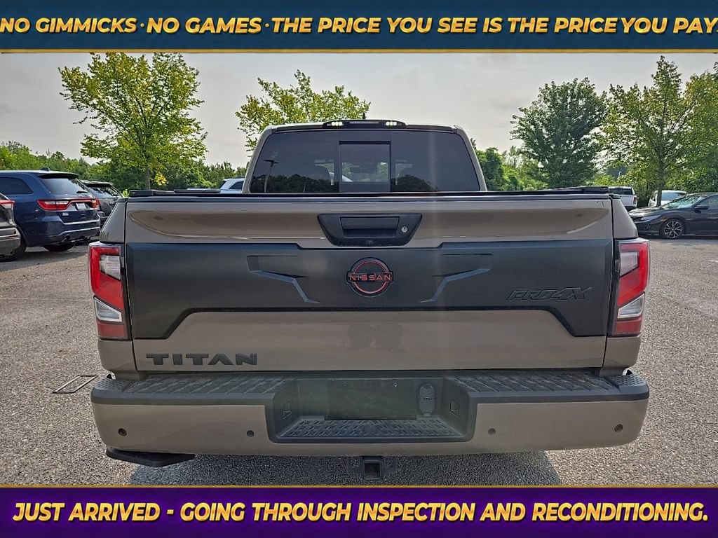 Used 2023 Nissan Titan PRO-4X w/ Pro-4x Convenience Package AWD/4WD image 6