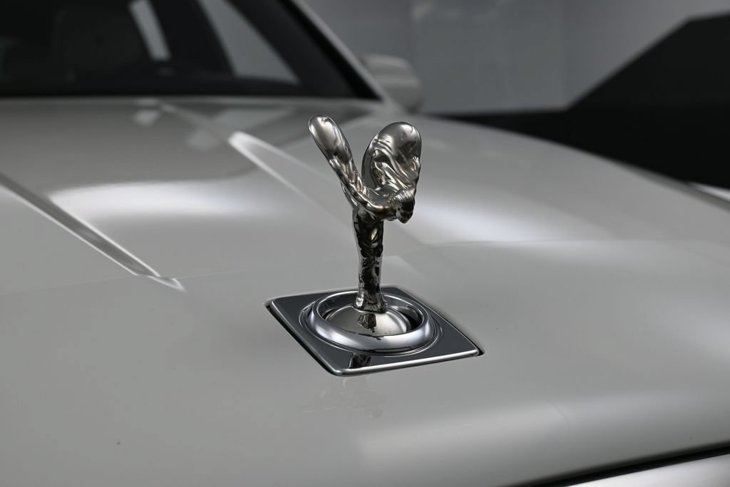 Certified 2022 Rolls-Royce Cullinan w/ Dark Exterior Package AWD/4WD image 13