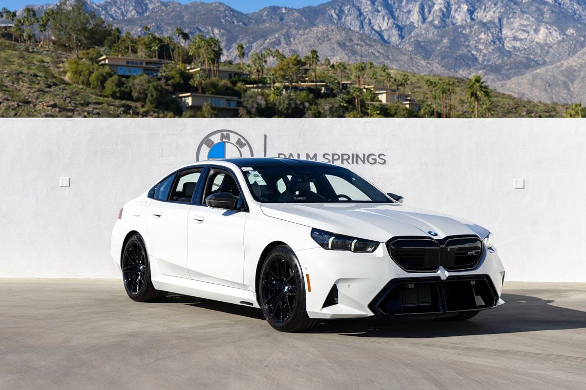 New 2026 BMW M5 w/ Carbon Package image 2