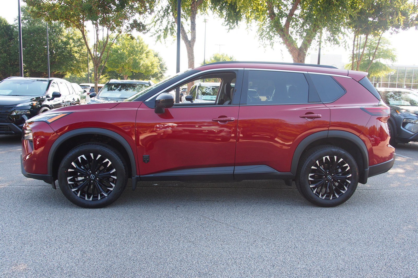 New 2026 Nissan Rogue Dark Armor FWD image 4