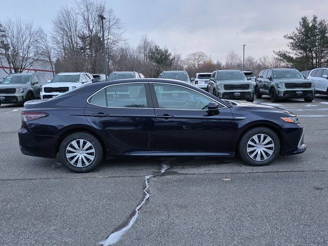 Used 2021 Toyota Camry LE image 9