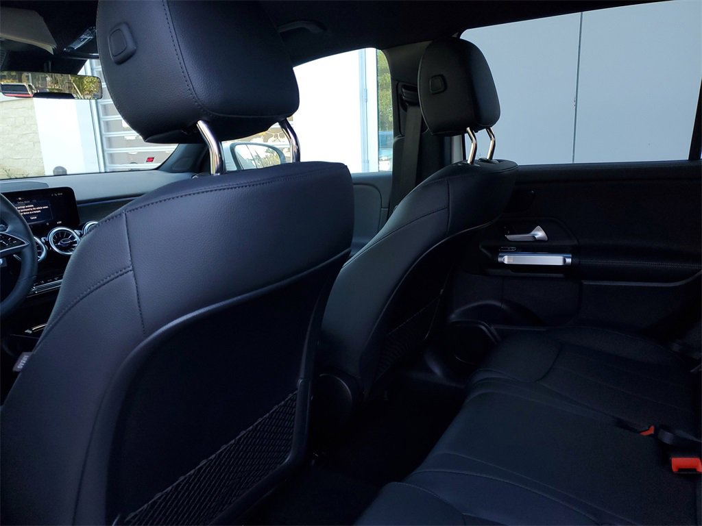 Used 2025 Mercedes-Benz EQB 250+ image 10