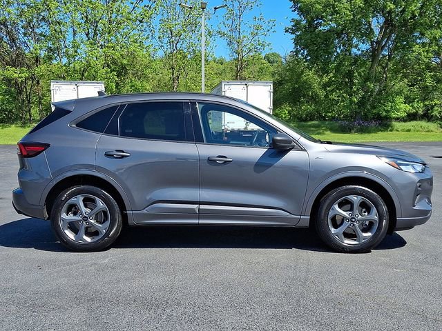 Used 2023 Ford Escape ST-Line AWD/4WD image 10