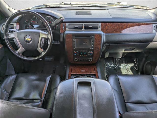 Used 2010 Chevrolet Suburban LTZ RWD image 16