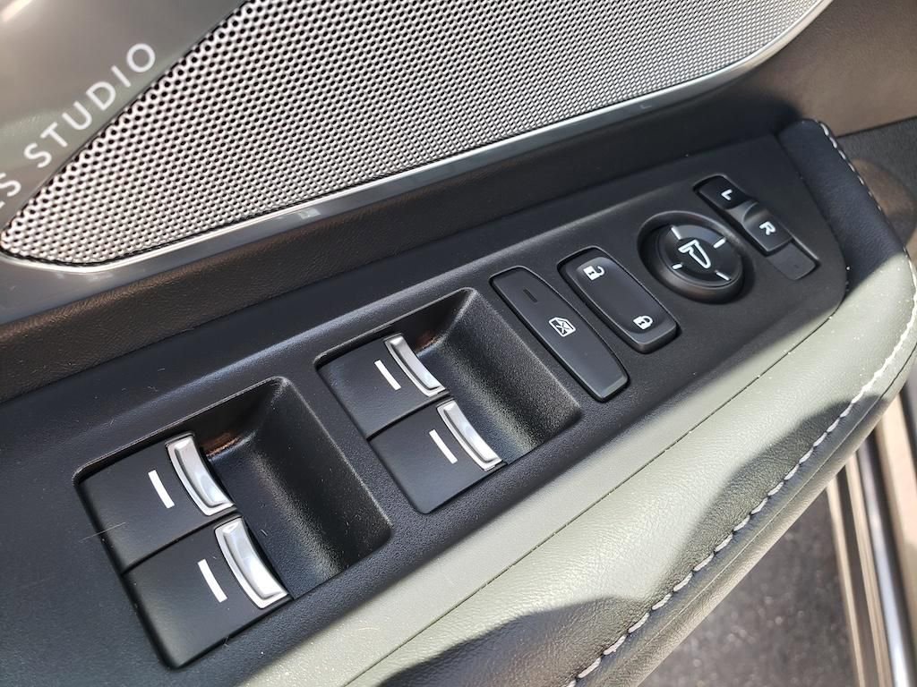 Certified 2025 Acura RDX w/ Technology Package image 20