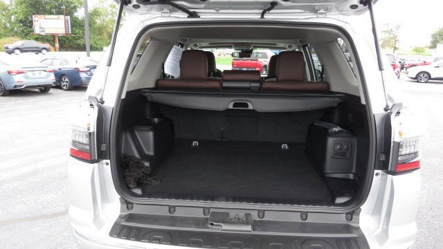 Used 2023 Toyota 4Runner Limited image 32