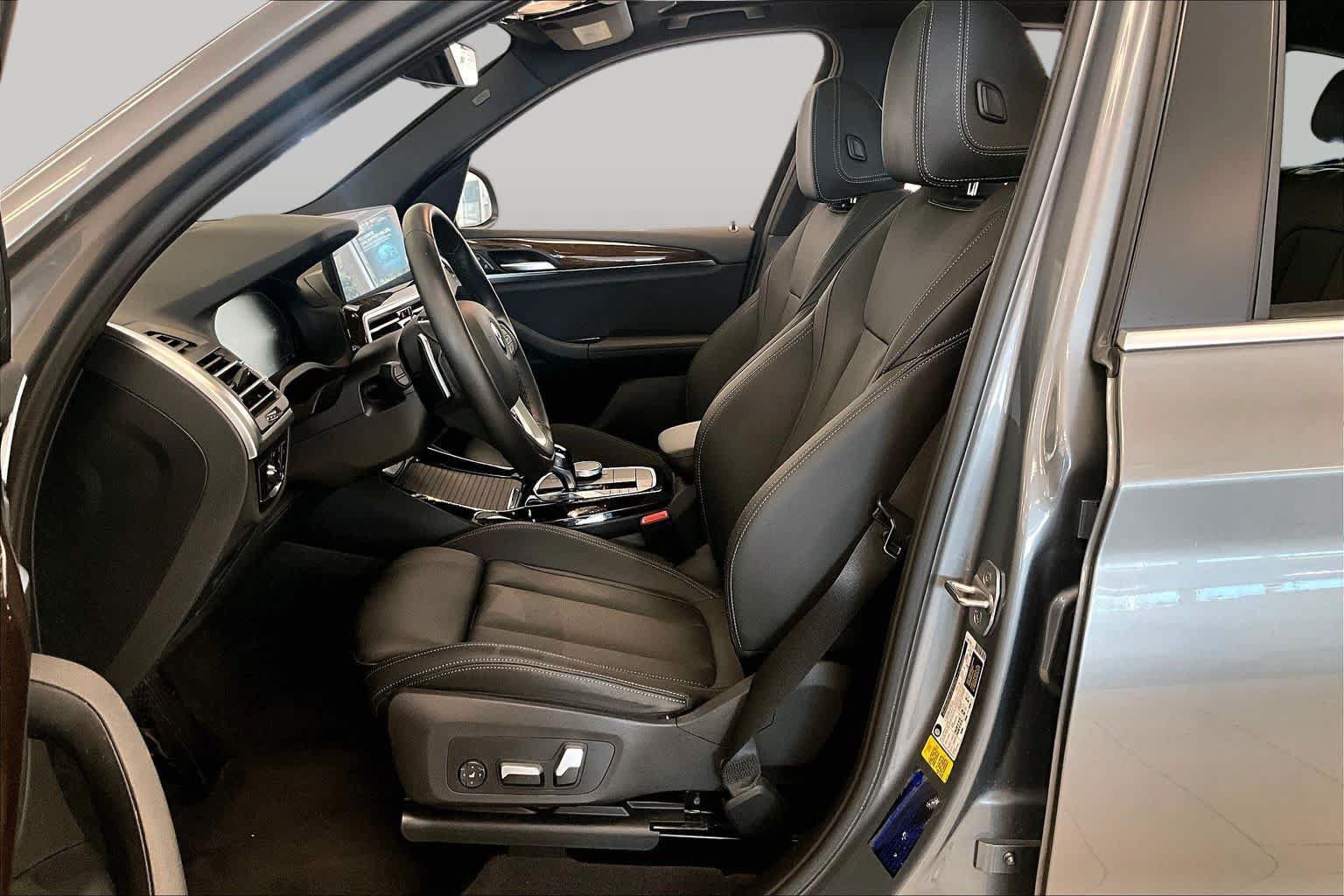 Used 2023 BMW X3 sDrive30i w/ Premium Package w/ZPA RWD image 7