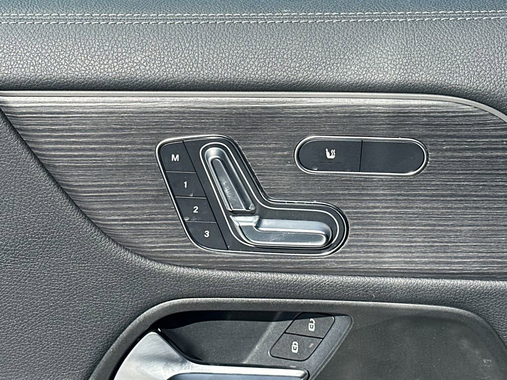 Certified 2026 Mercedes-Benz GLA 250 4MATIC image 11