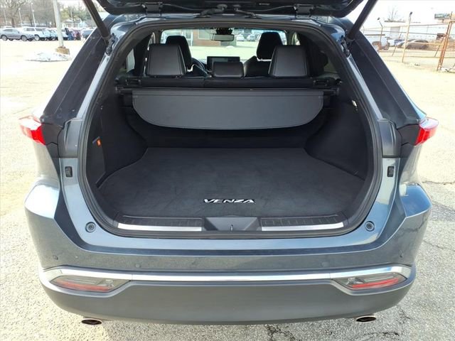 Used 2021 Toyota Venza Limited w/ Carpet Mat Package (TMS) image 14