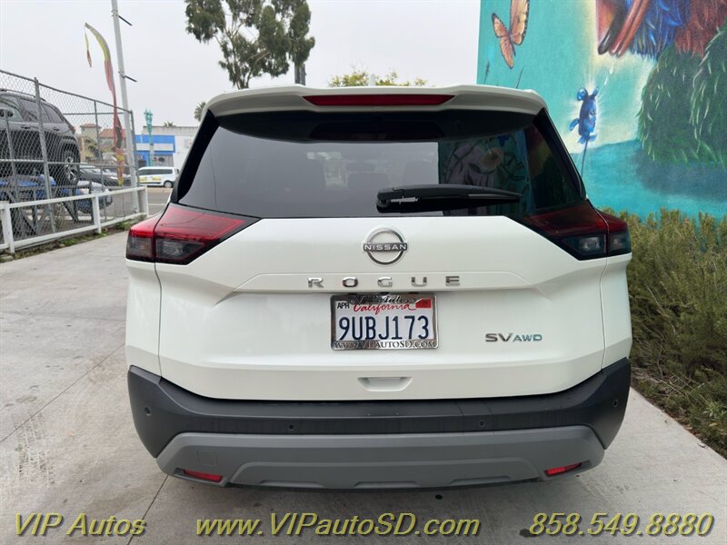 Used 2023 Nissan Rogue SV image 4