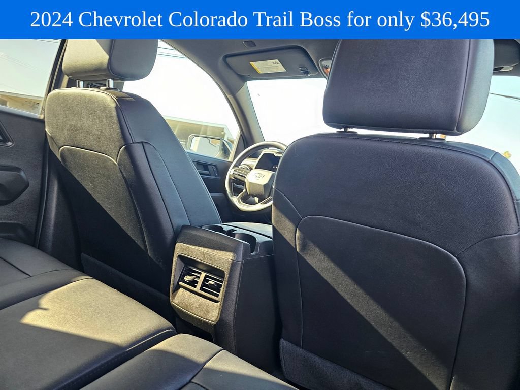Used 2024 Chevrolet Colorado Trail Boss w/ Advanced Trailering Package AWD/4WD image 14