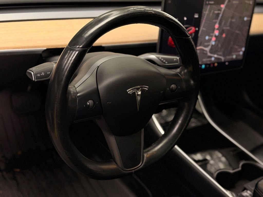 Used 2018 Tesla Model 3 Long Range image 39
