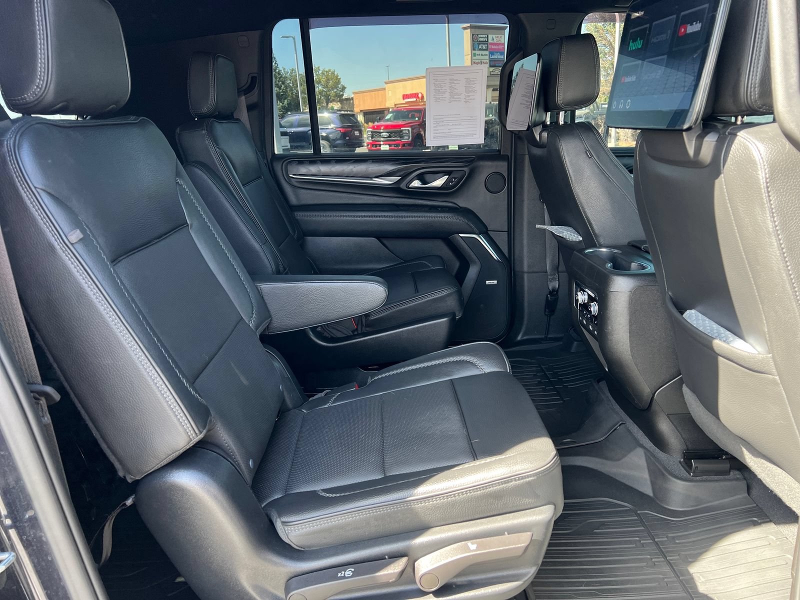 Used 2023 GMC Yukon XL Denali w/ Denali Reserve Package AWD/4WD image 36