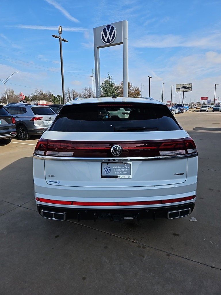 Used 2024 Volkswagen Atlas Cross Sport SEL R-Line image 6