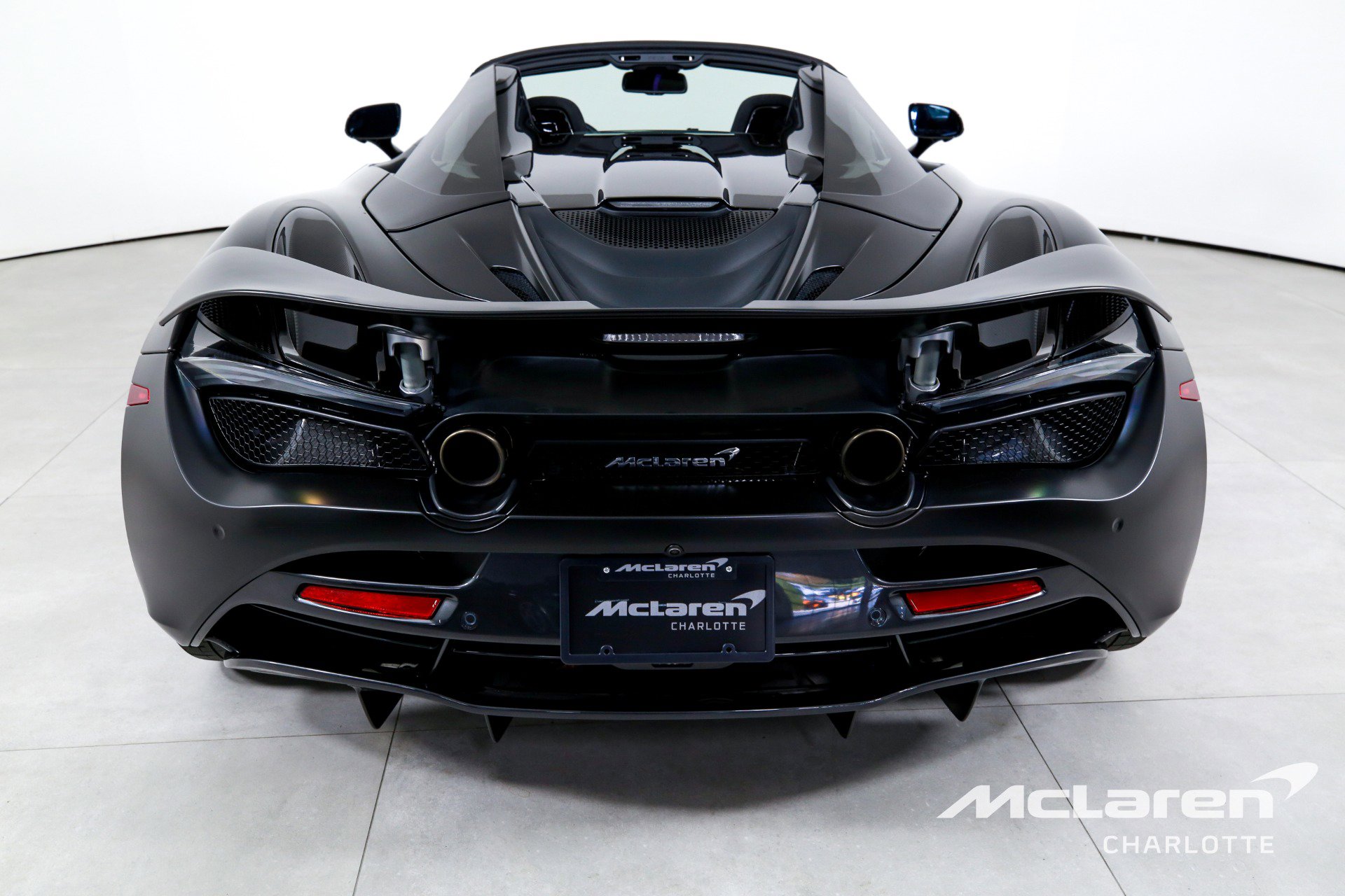 Used 2022 McLaren 720S Spider RWD image 9