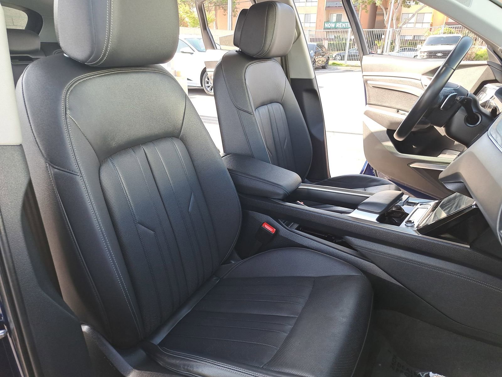 Certified 2023 Audi e-tron Premium Plus w/ Premium Plus Package AWD/4WD image 10