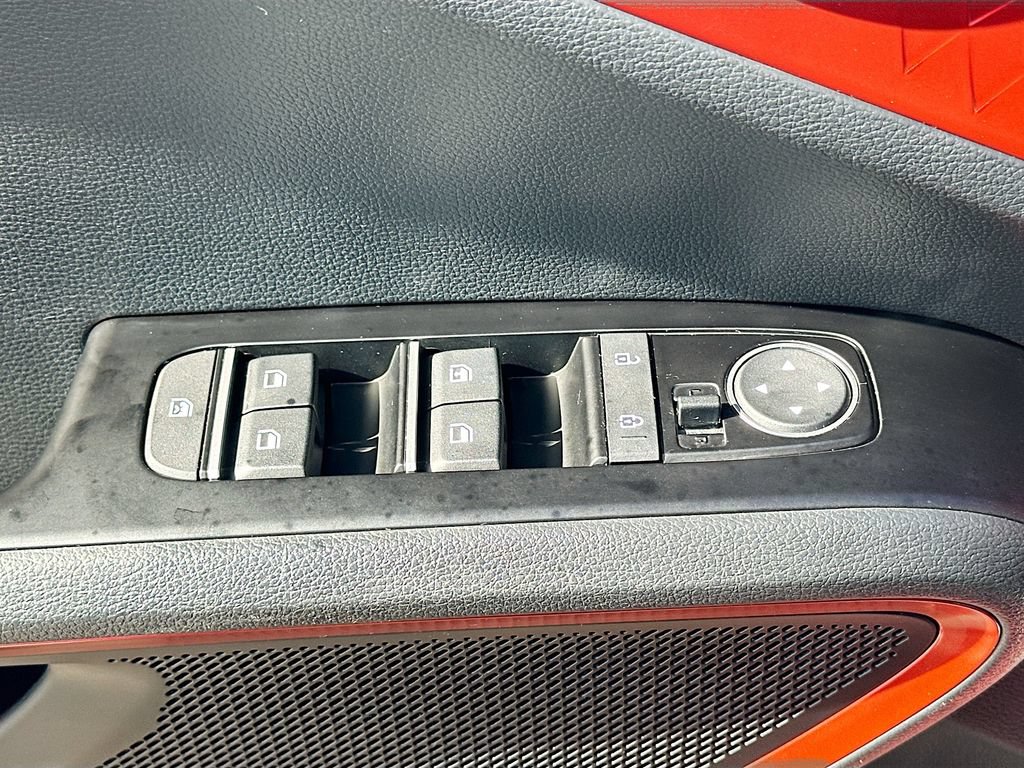 Used 2025 Kia Soul GT-Line w/ GT-Line Technology Package FWD image 18