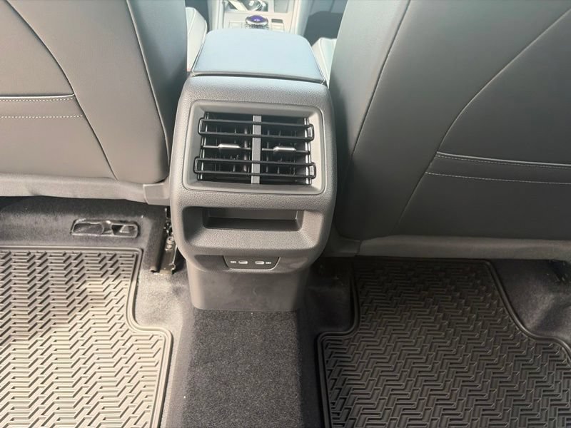 New 2026 Volkswagen Tiguan SE R-Line AWD/4WD image 12