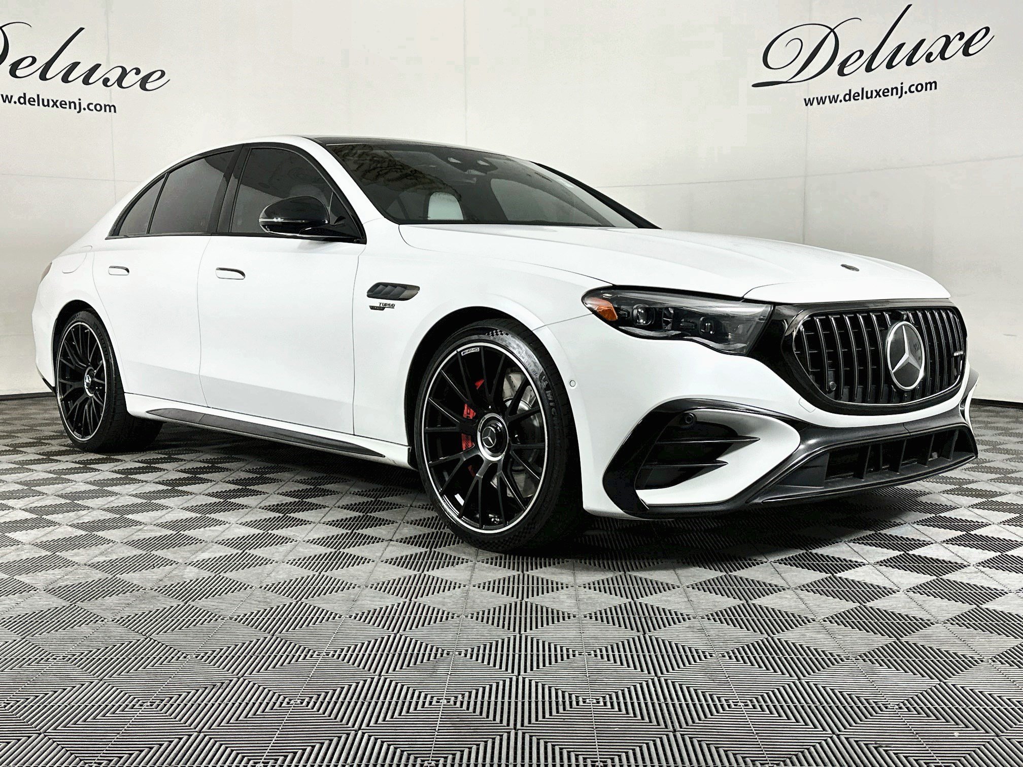 Used 2025 Mercedes-Benz E 53 AMG e 4MATIC Sedan image 1
