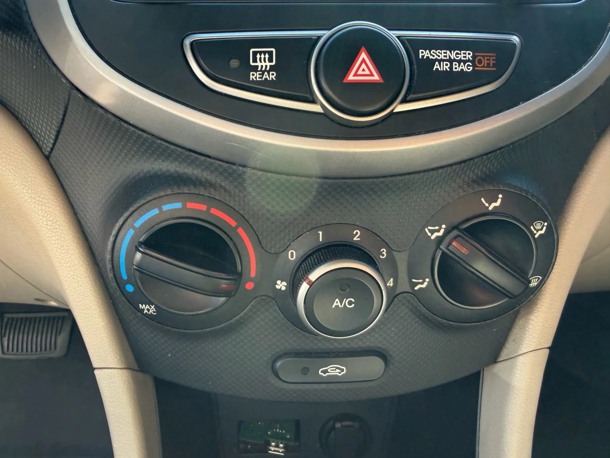 Used 2016 Hyundai Accent SE image 42