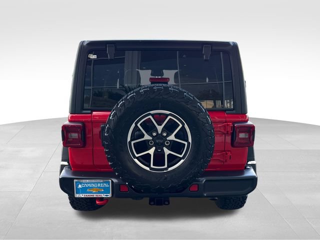 Used 2025 Jeep Wrangler Unlimited Rubicon w/ Convenience Group AWD/4WD image 4