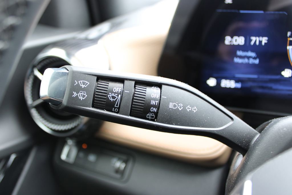 Used 2025 Chevrolet Equinox ACTIV w/ Safety and Technology Package image 40