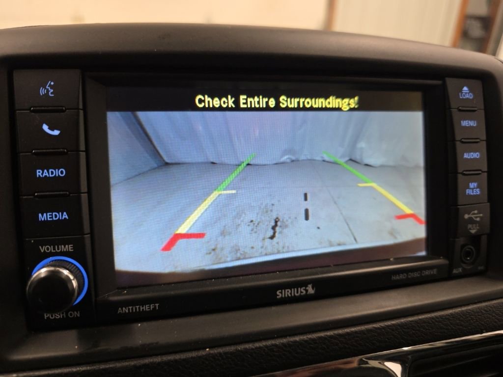 Used 2015 Chrysler Town & Country Touring-L w/ Driver Convenience Group image 20