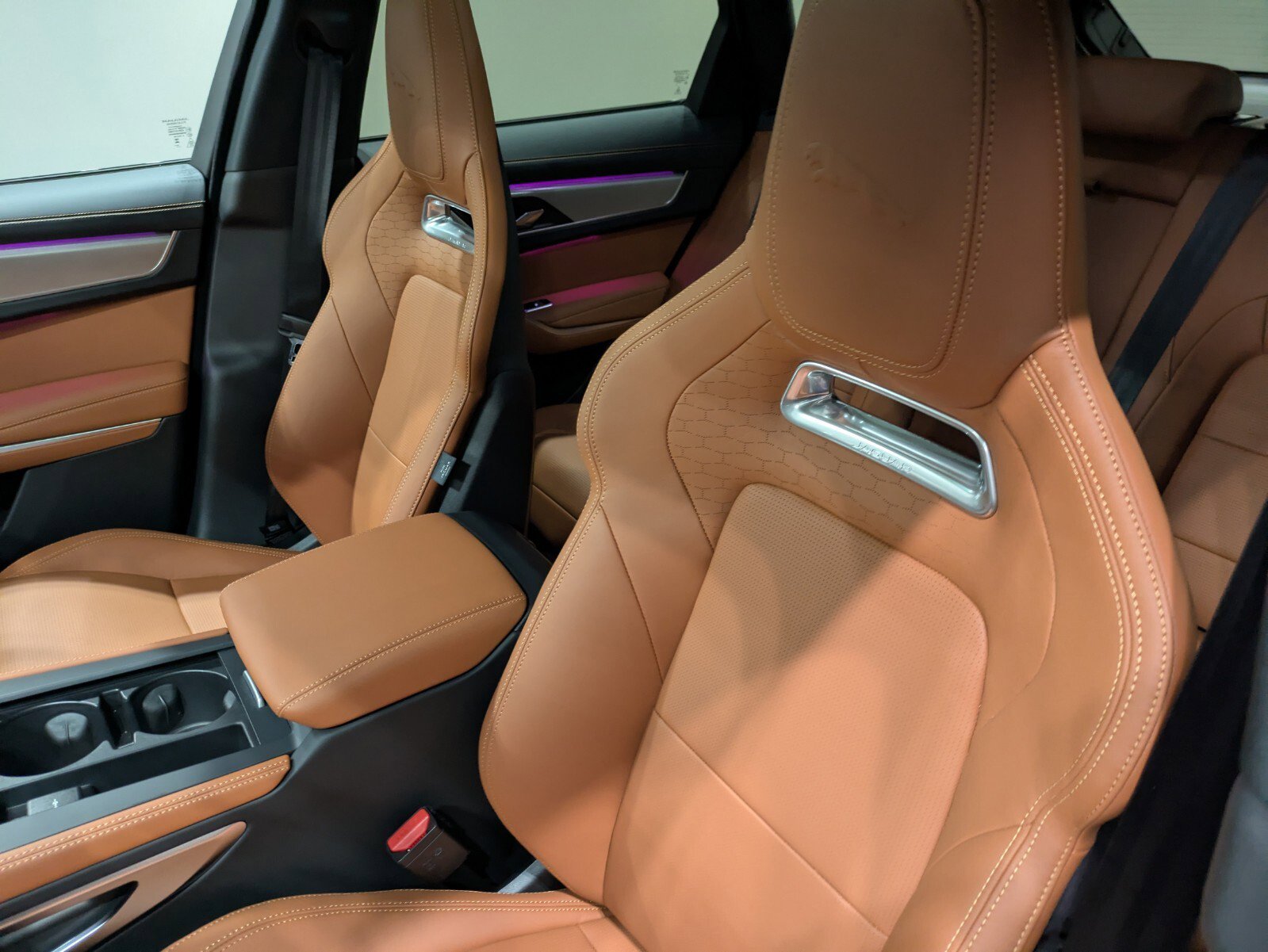 New 2026 Jaguar F-PACE R-Dynamic S image 8