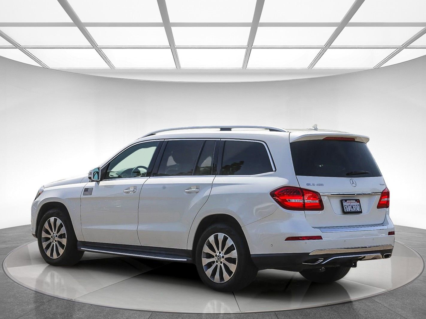 Used 2018 Mercedes-Benz GLS 450 4MATIC image 2