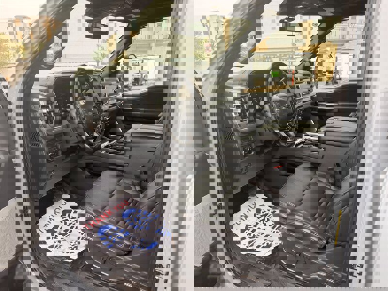 Used 2025 Ford F450 Platinum w/ FX4 Off-Road Package image 18