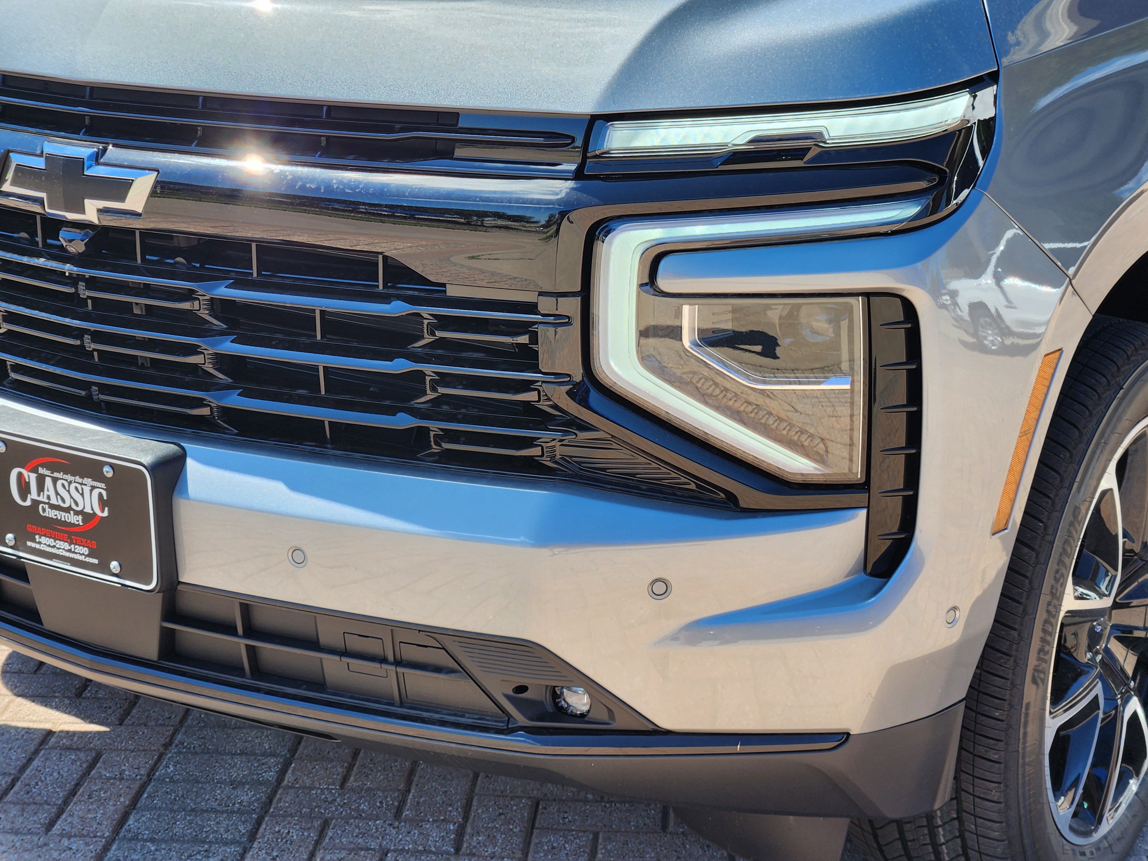 New 2026 Chevrolet Suburban RST w/ RST Capability Package image 7