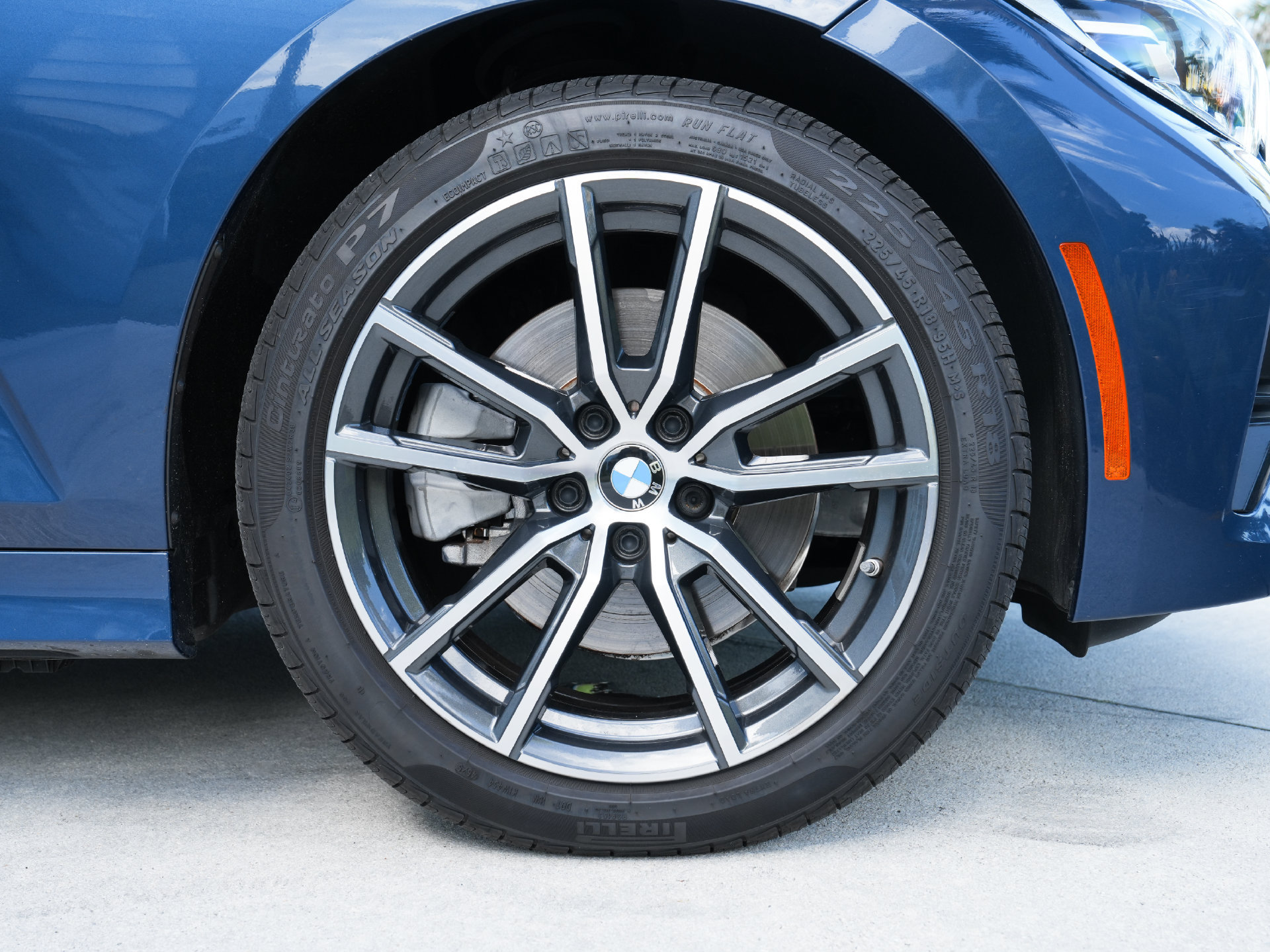 Used 2022 BMW 330i Sedan w/ Driving Assistance Package RWD image 39