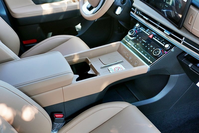 New 2025 Hyundai Santa Fe Limited image 13
