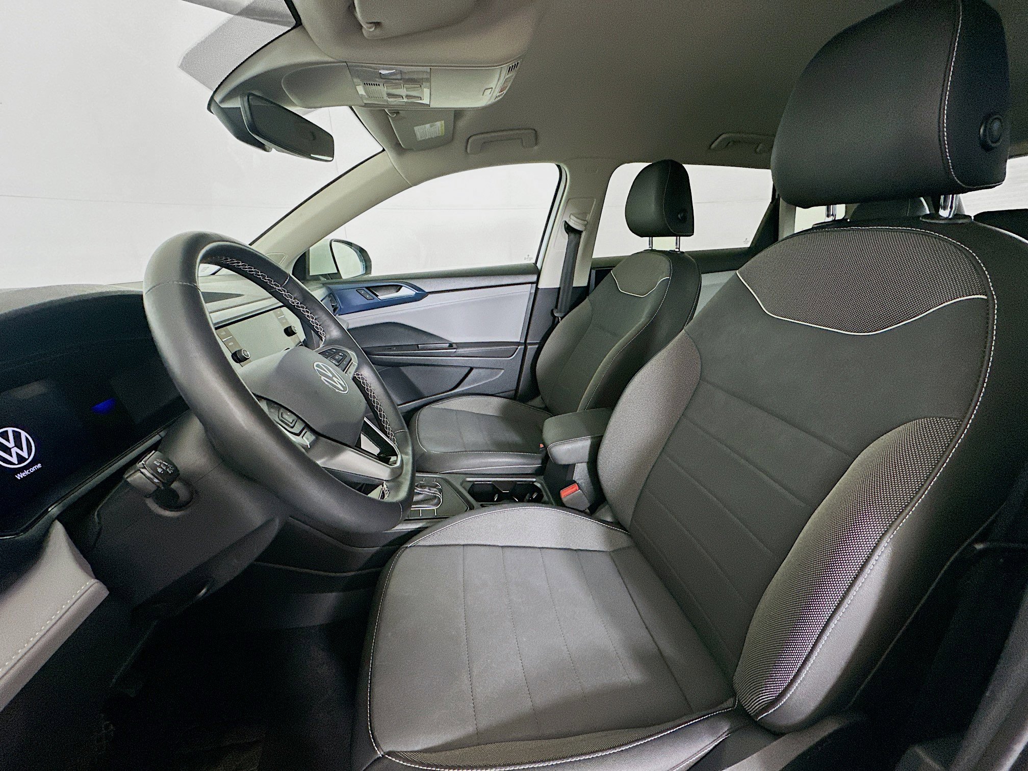 Used 2024 Volkswagen Taos SE image 13