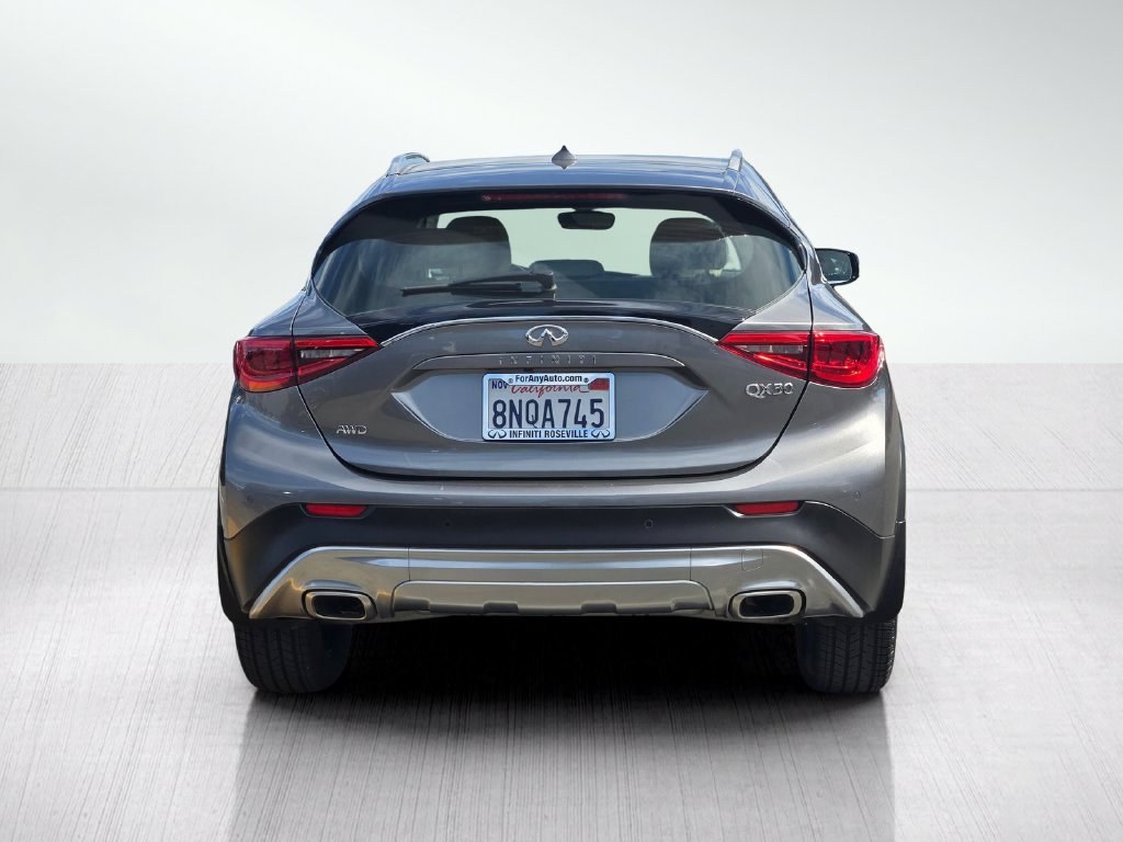 Used 2017 INFINITI QX30 Premium w/ Navigation Package AWD/4WD image 5
