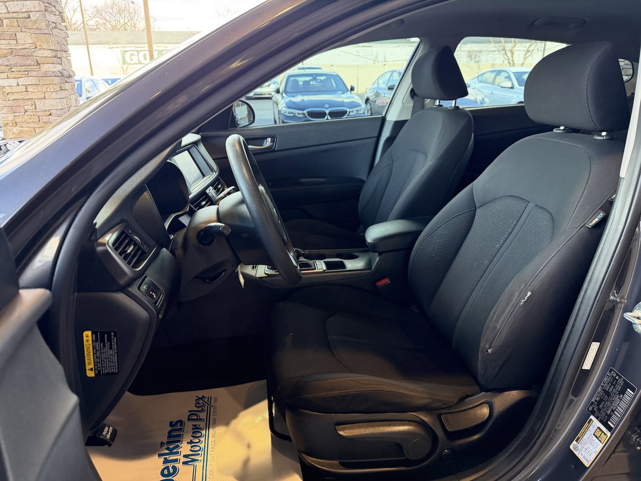 Used 2018 Kia Optima LX image 10