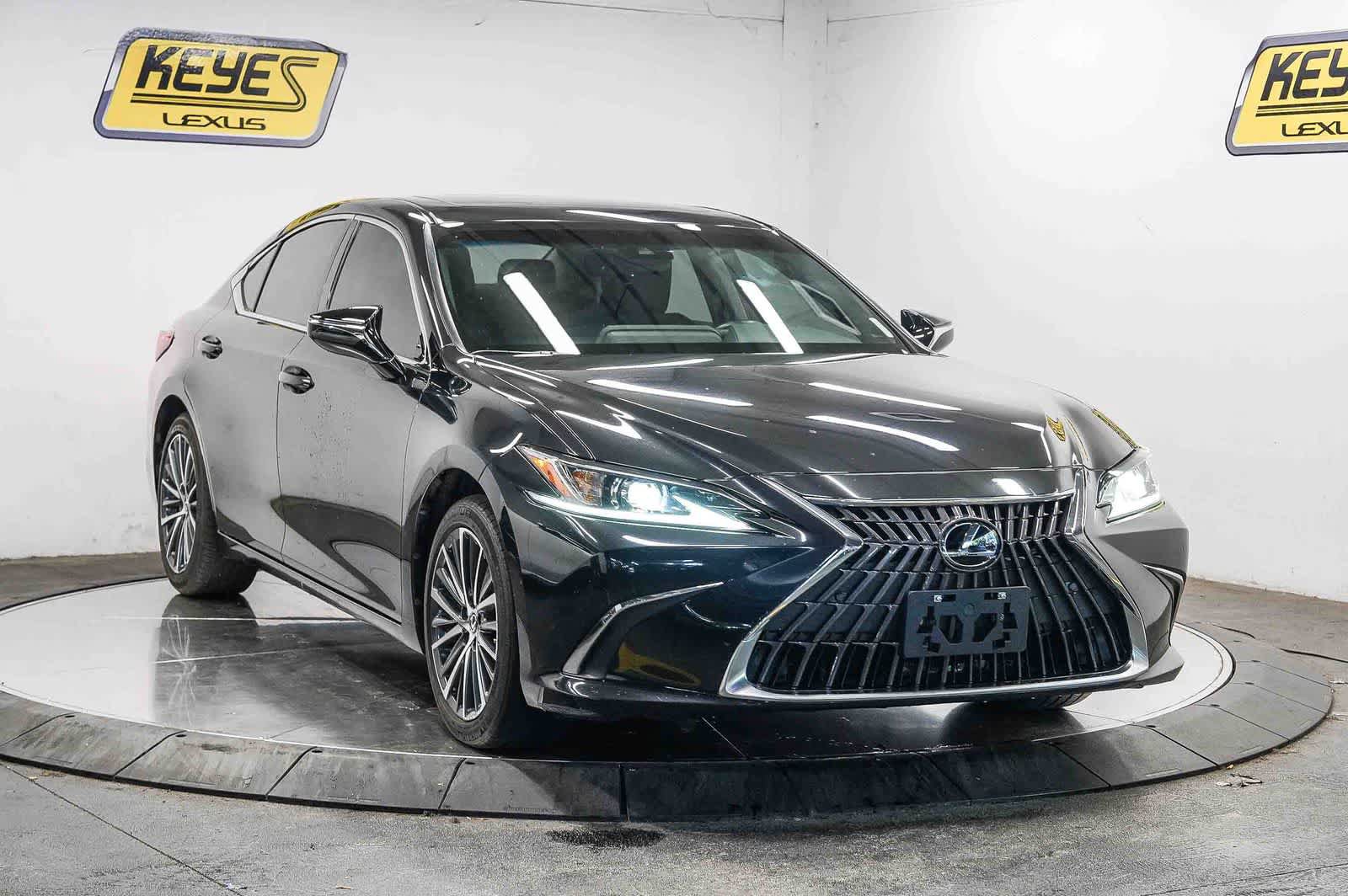 Used 2024 Lexus ES 350 w/ Premium Package FWD image 5