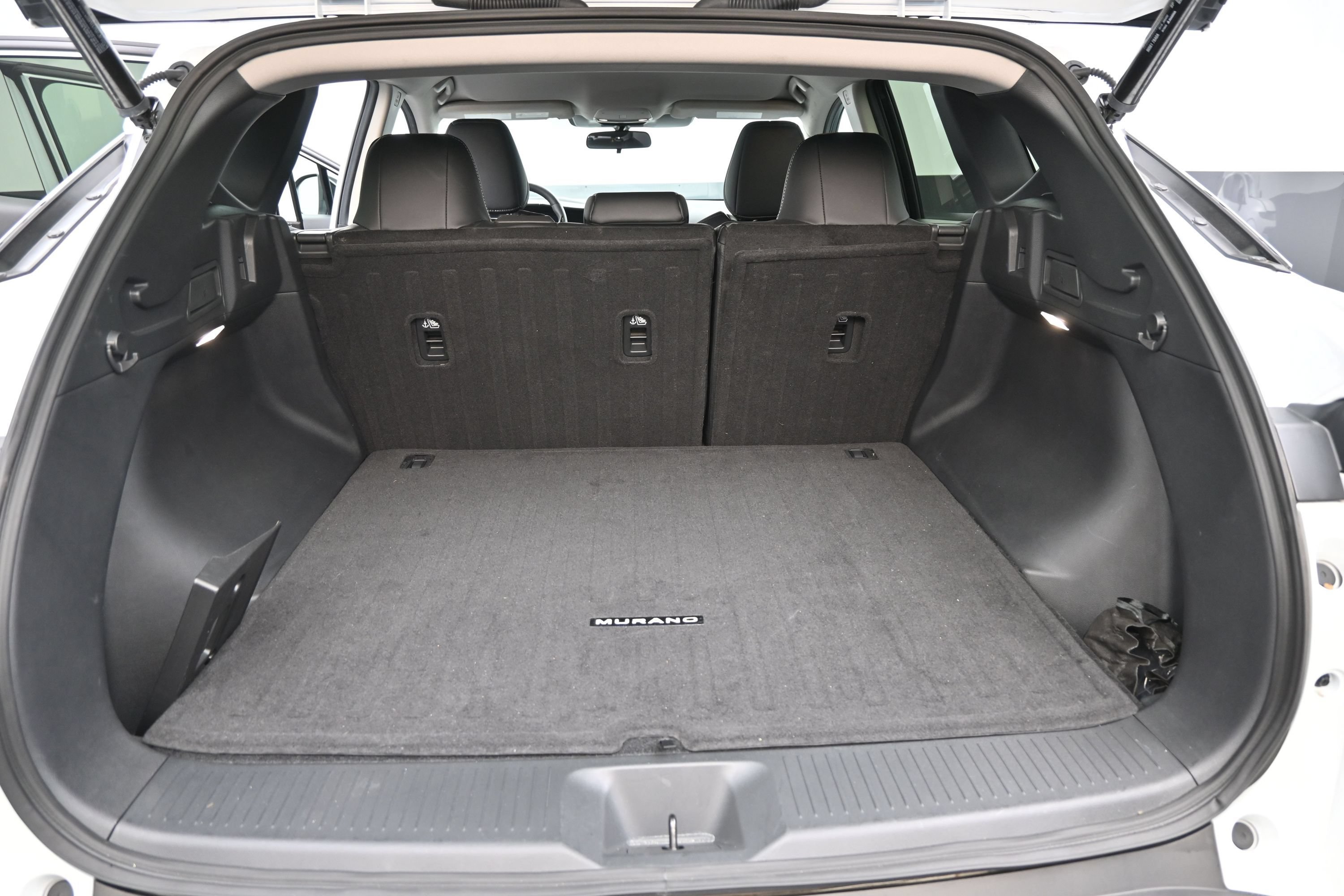 Used 2025 Nissan Murano SV FWD image 18