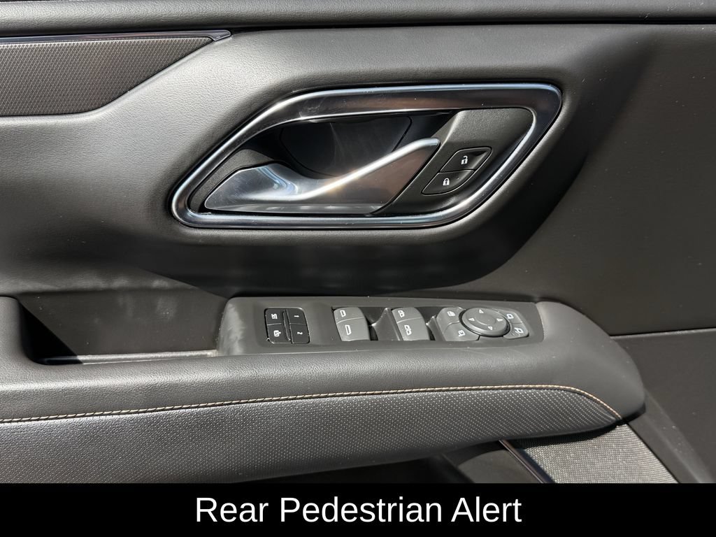 Used 2023 GMC Yukon AT4 w/ AT4 Premium Plus Package AWD/4WD image 32