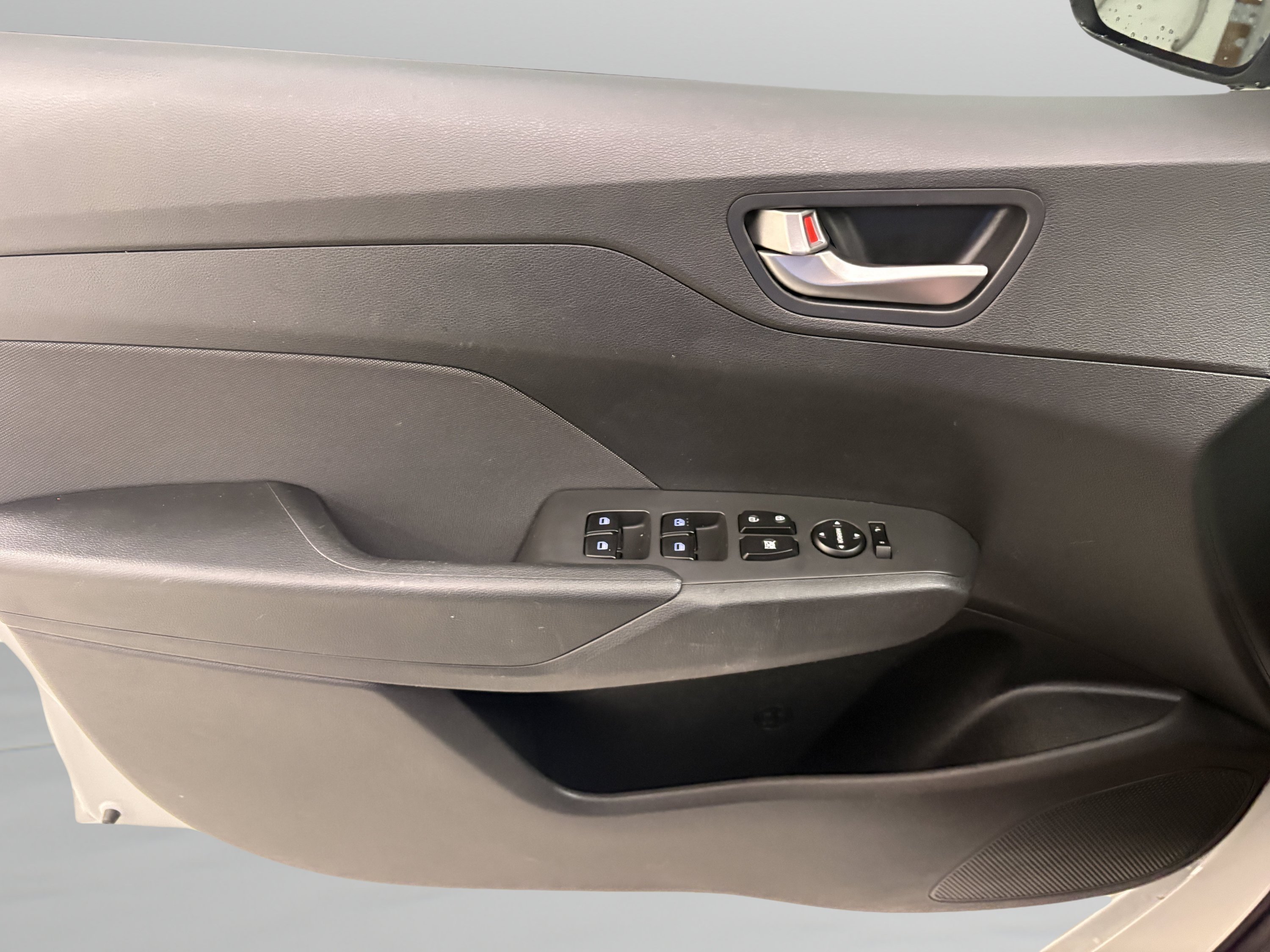 Used 2019 Hyundai Accent SEL FWD image 21