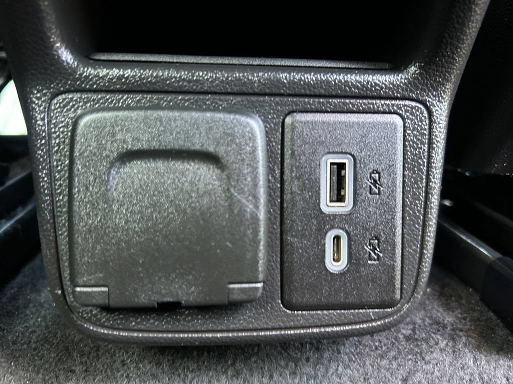Used 2021 Buick Encore GX Essence w/ Advanced Technology Package FWD image 22