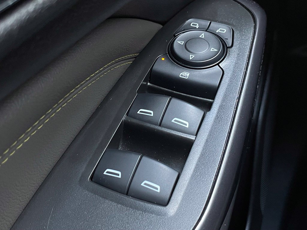Used 2025 Chevrolet Trax ACTIV FWD image 12