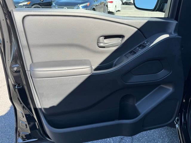New 2026 Nissan Frontier S image 10