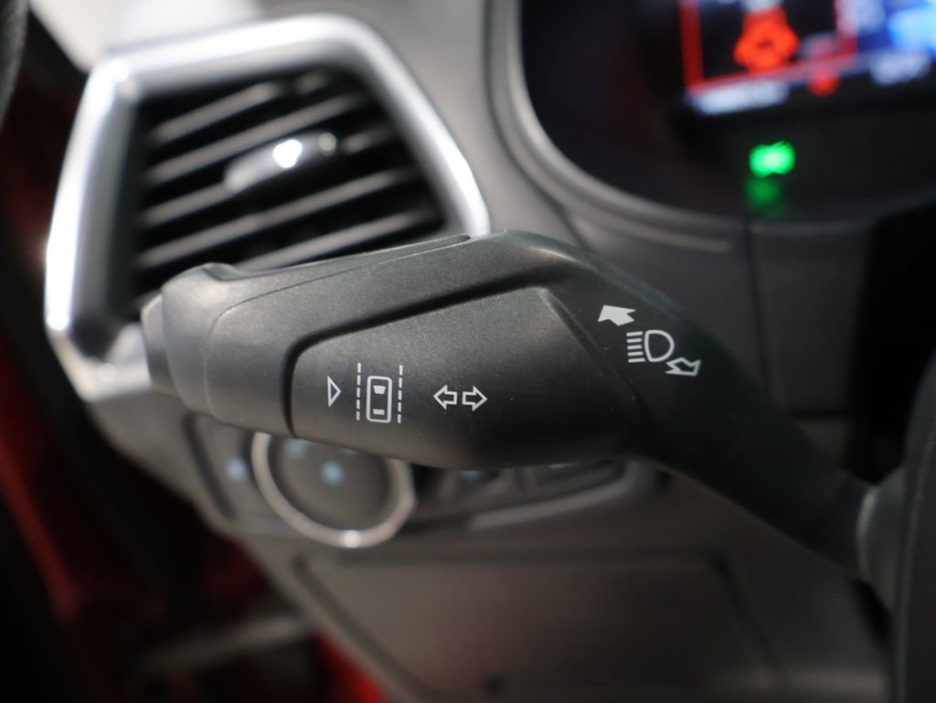 Used 2022 Ford Edge Titanium image 36