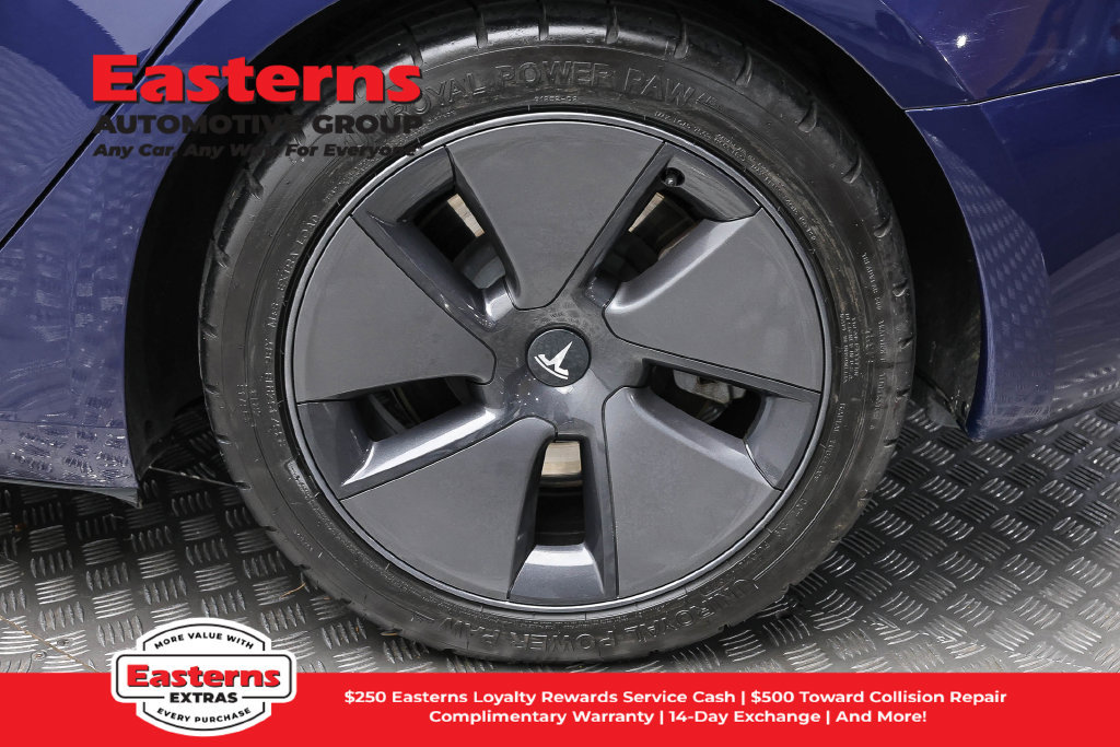 Used 2023 Tesla Model 3 Standard Range RWD image 9