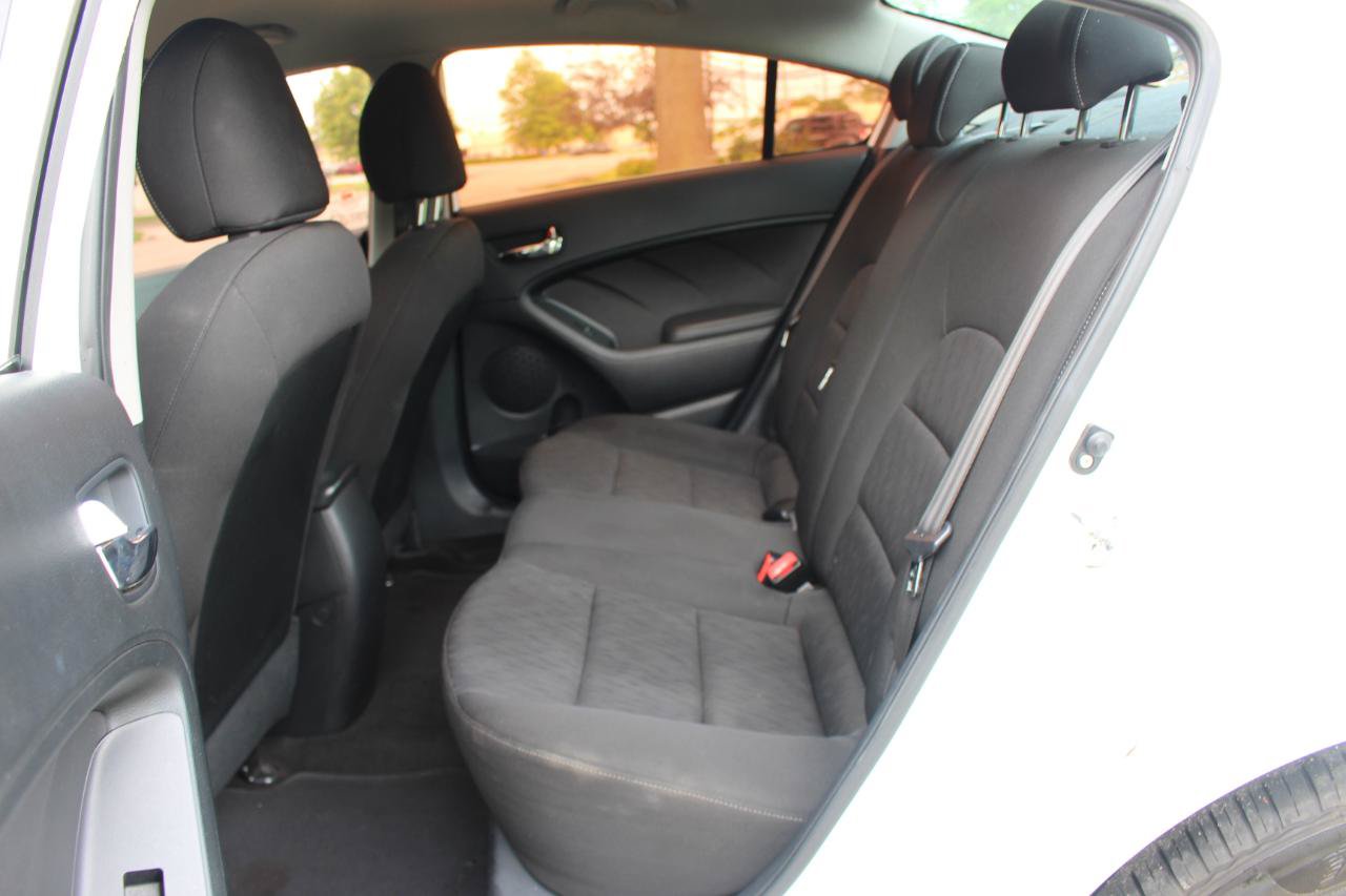 Used 2016 Kia Forte LX FWD image 26