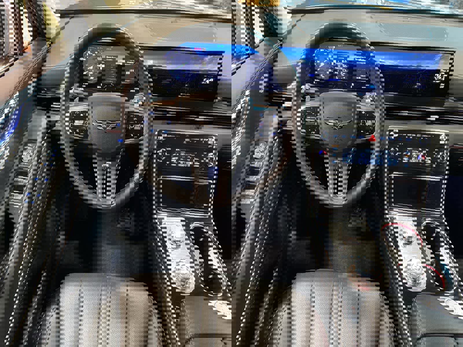 Used 2025 Genesis GV80 2.5T Standard image 15