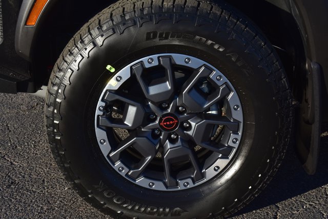 New 2026 Nissan Frontier PRO-4X w/ Pro-4x Convenience Package image 9