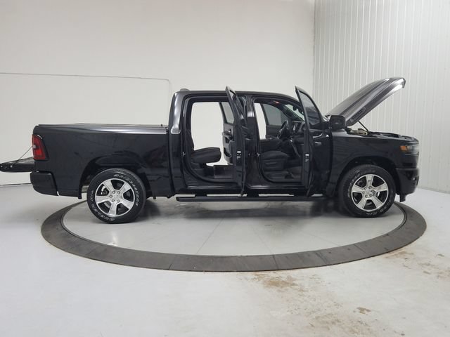 Used 2025 RAM 1500 Tradesman AWD/4WD image 16