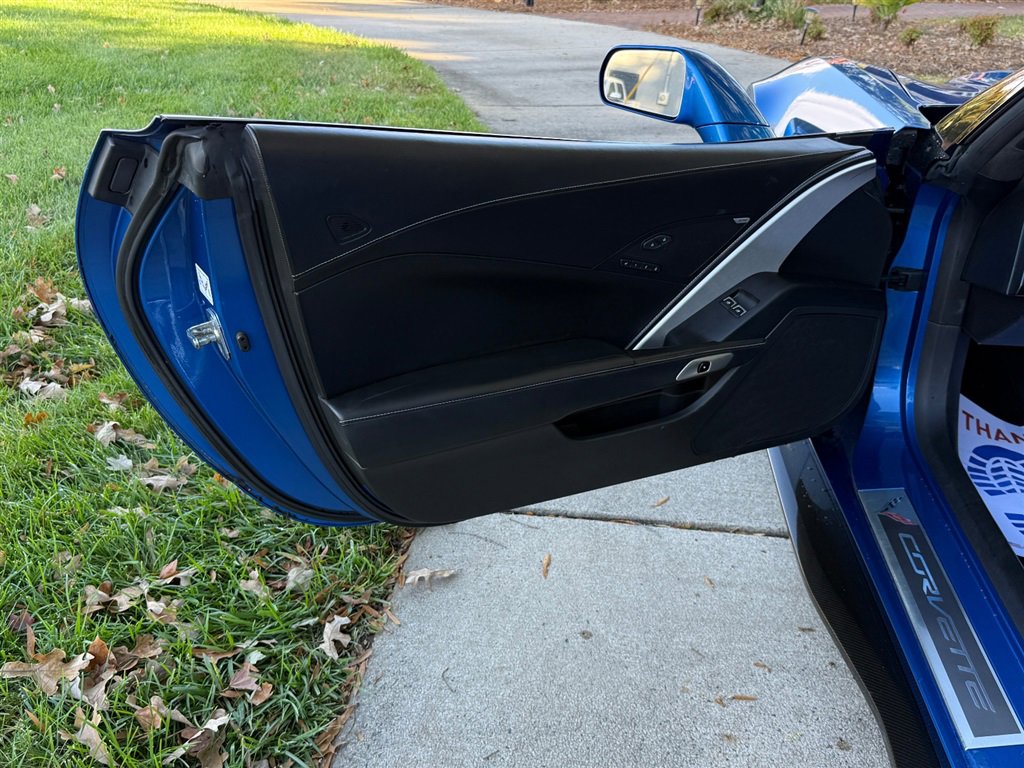 Used 2016 Chevrolet Corvette Z06 w/ 3LZ Preferred Equipment Group image 51